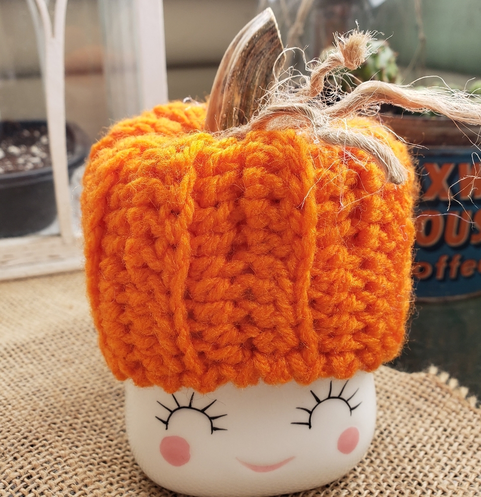 Pumpkin marshmallow mug hat